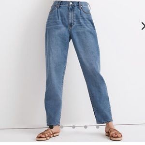 NWT, Madewell baggy tapered jeans in jewel wash, size 28